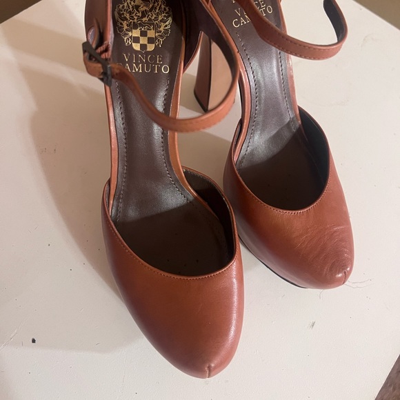 Vince Camuto tan platform heel. Size 9.5 - Picture 2 of 9